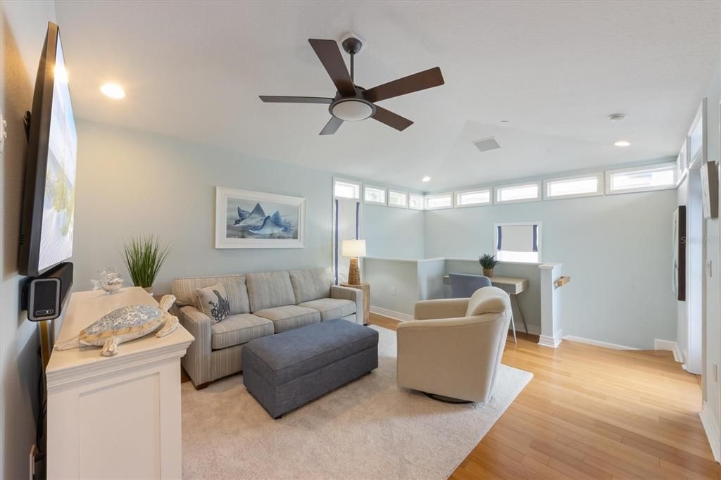 For Sale: $2,799,000 (3 beds, 3 baths, 2352 Square Feet)