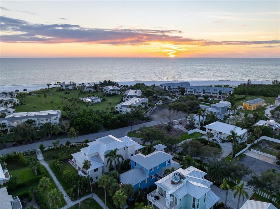 For Sale: $2,799,000 (3 beds, 3 baths, 2352 Square Feet)