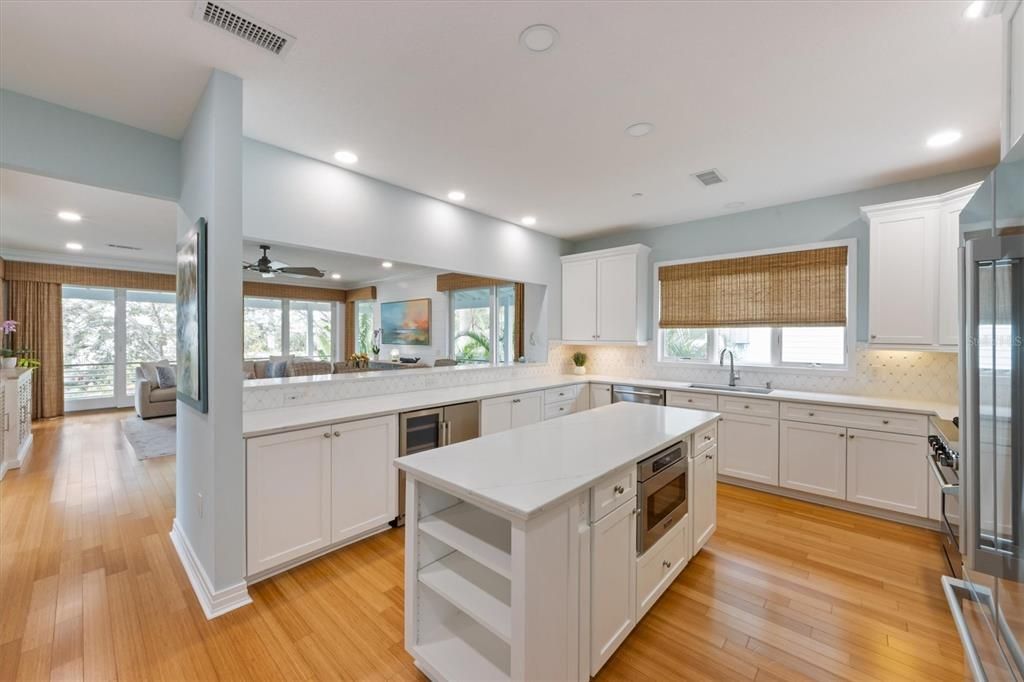 For Sale: $2,799,000 (3 beds, 3 baths, 2352 Square Feet)