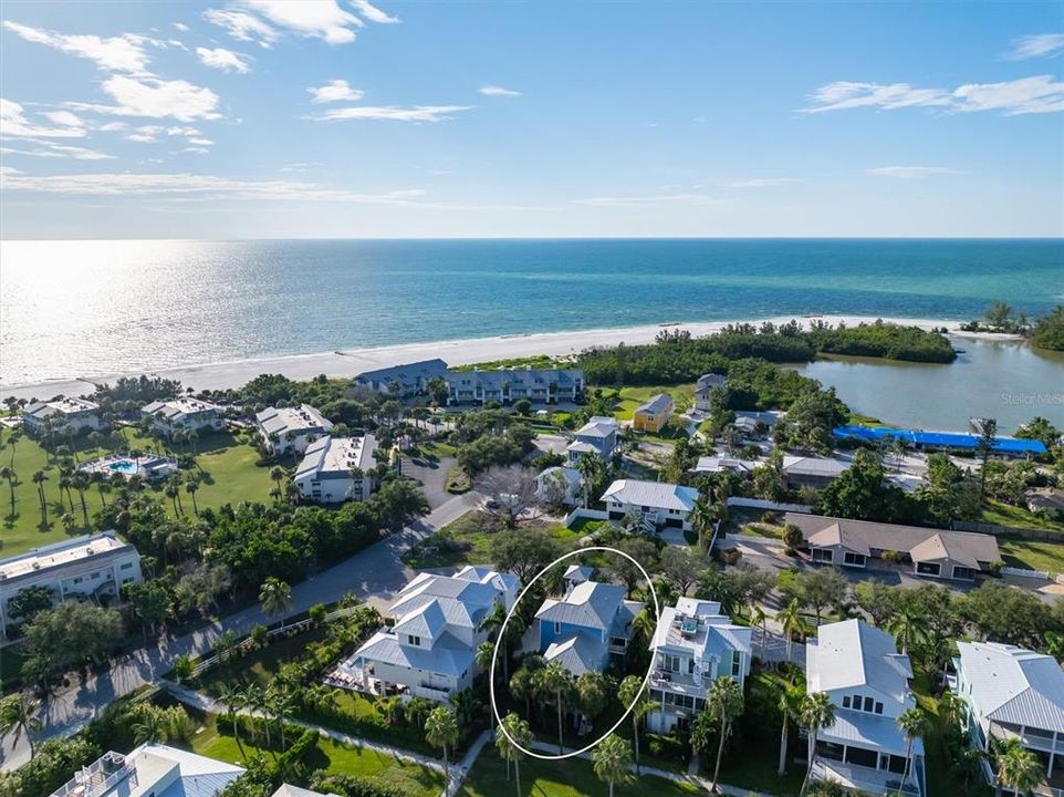 For Sale: $2,799,000 (3 beds, 3 baths, 2352 Square Feet)