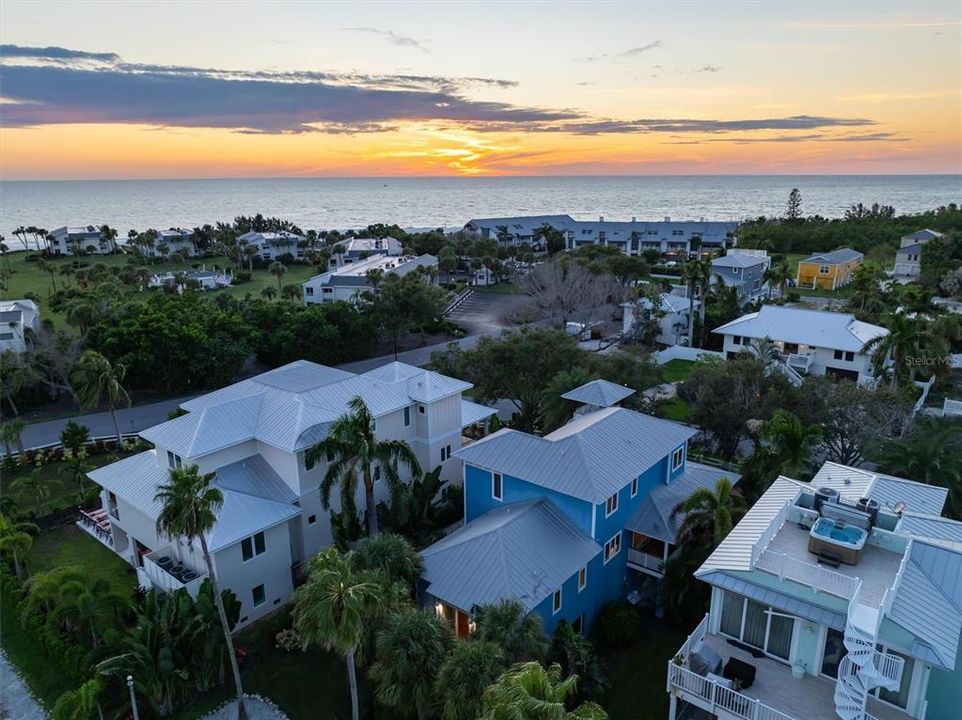 For Sale: $2,799,000 (3 beds, 3 baths, 2352 Square Feet)