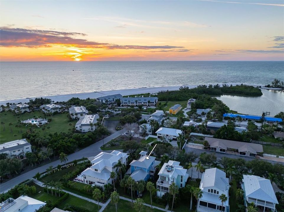 For Sale: $2,799,000 (3 beds, 3 baths, 2352 Square Feet)