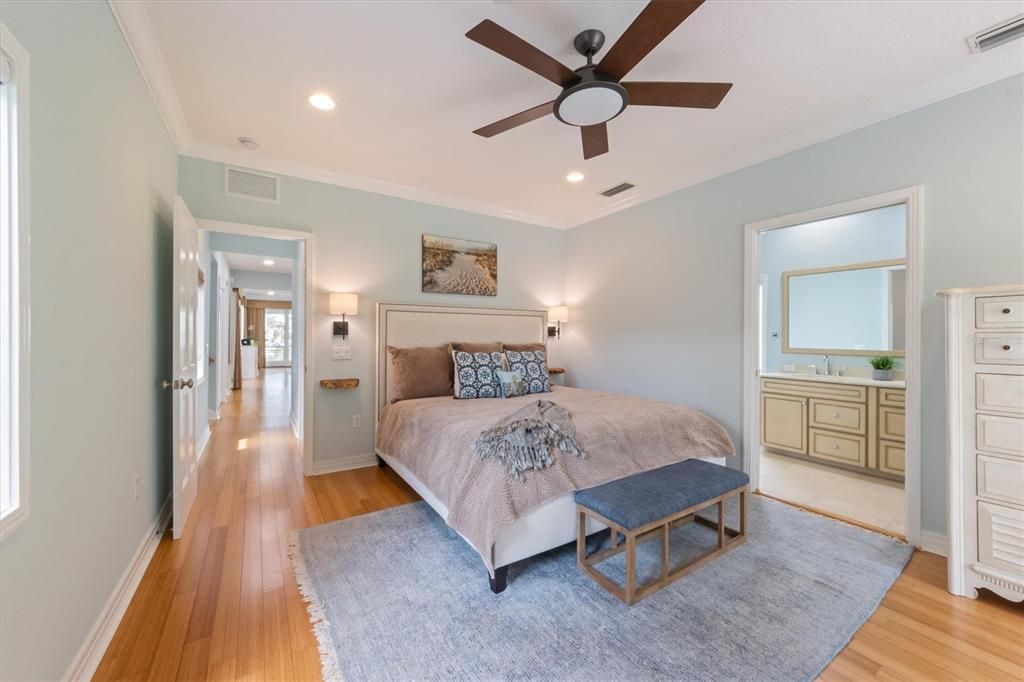 For Sale: $2,799,000 (3 beds, 3 baths, 2352 Square Feet)