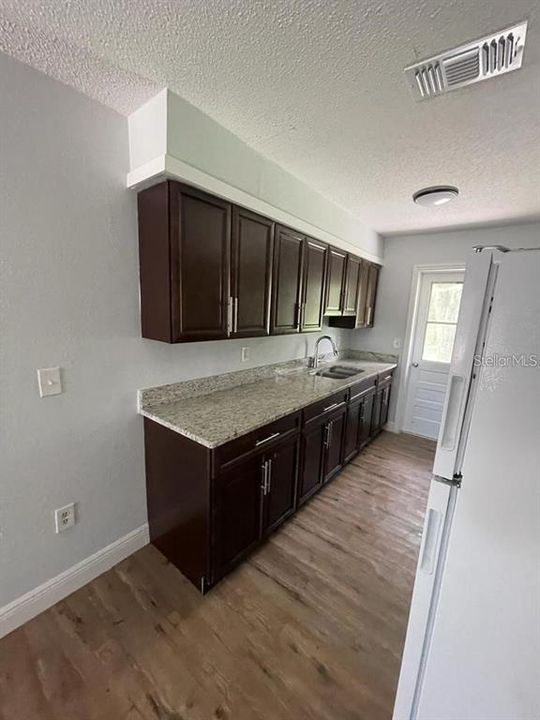 В аренду: $1,347 (2 спален, 1 ванн, 784 Квадратных фут)