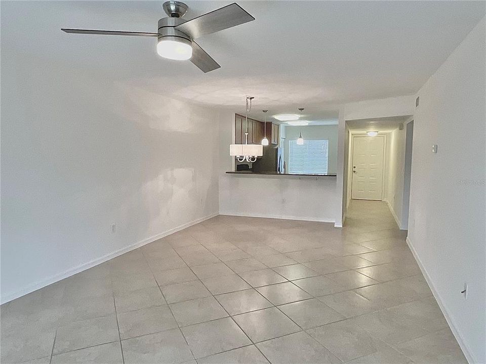 For Rent: $1,900 (2 beds, 2 baths, 1100 Square Feet)