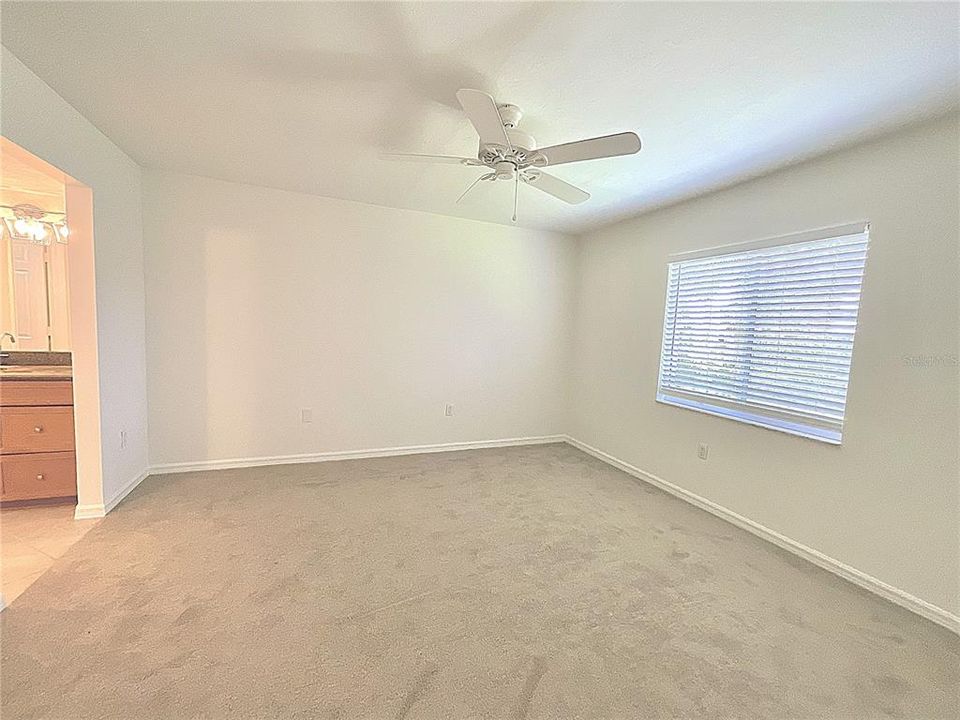 For Rent: $1,900 (2 beds, 2 baths, 1100 Square Feet)