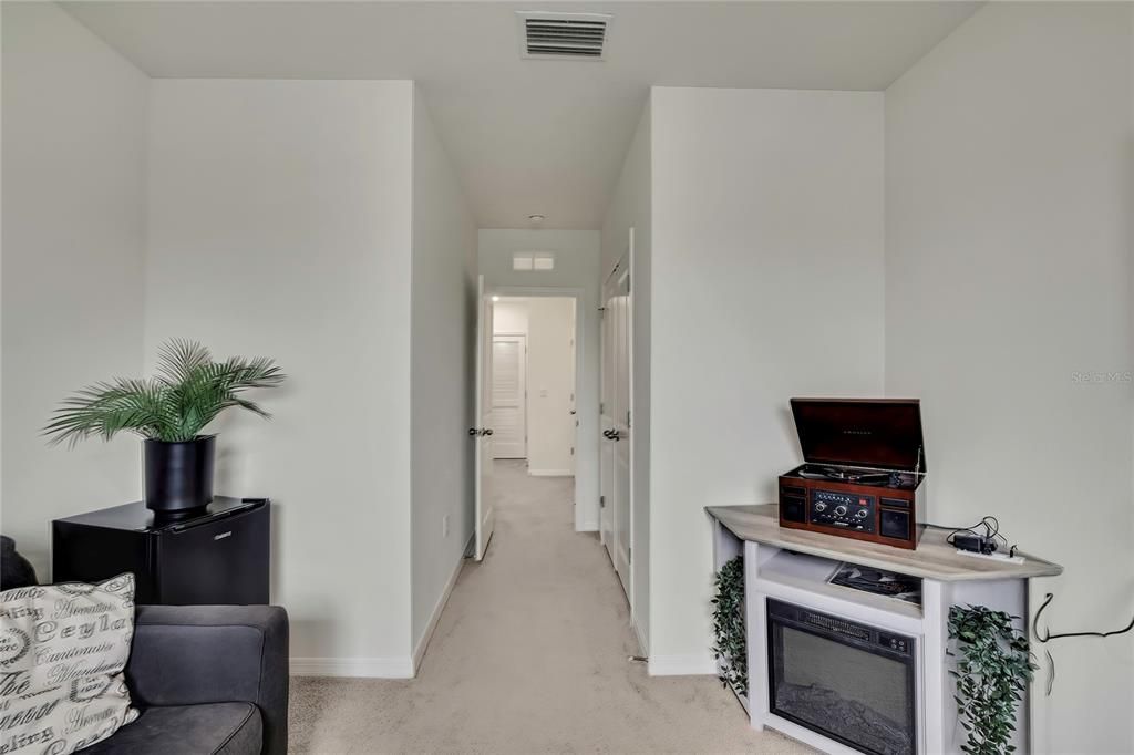 На продажу: $289,900 (3 спален, 2 ванн, 1695 Квадратных фут)