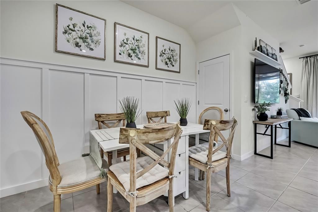 На продажу: $289,900 (3 спален, 2 ванн, 1695 Квадратных фут)