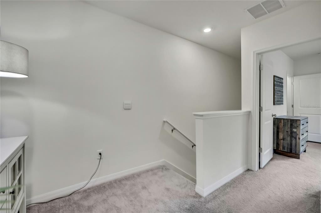 На продажу: $289,900 (3 спален, 2 ванн, 1695 Квадратных фут)