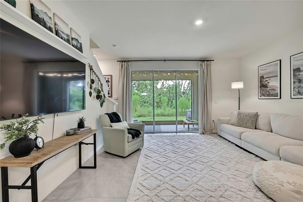 На продажу: $289,900 (3 спален, 2 ванн, 1695 Квадратных фут)