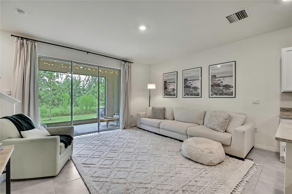 На продажу: $289,900 (3 спален, 2 ванн, 1695 Квадратных фут)