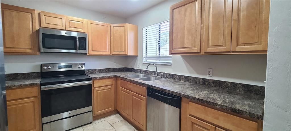 待售: $189,900 (2 贝兹, 2 浴室, 1152 平方英尺)