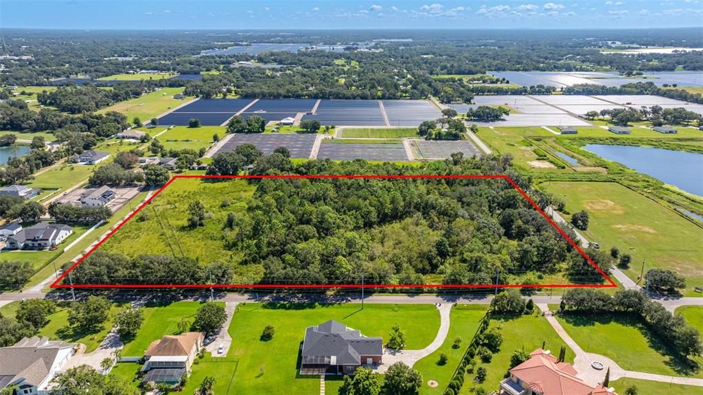 На продажу: $999,990 (11.76 acres)