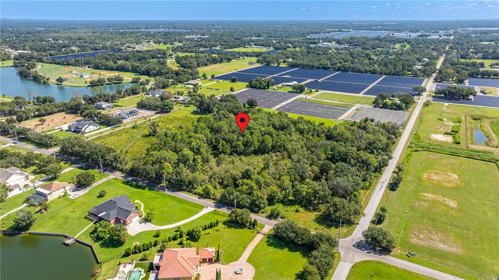 На продажу: $999,990 (11.76 acres)