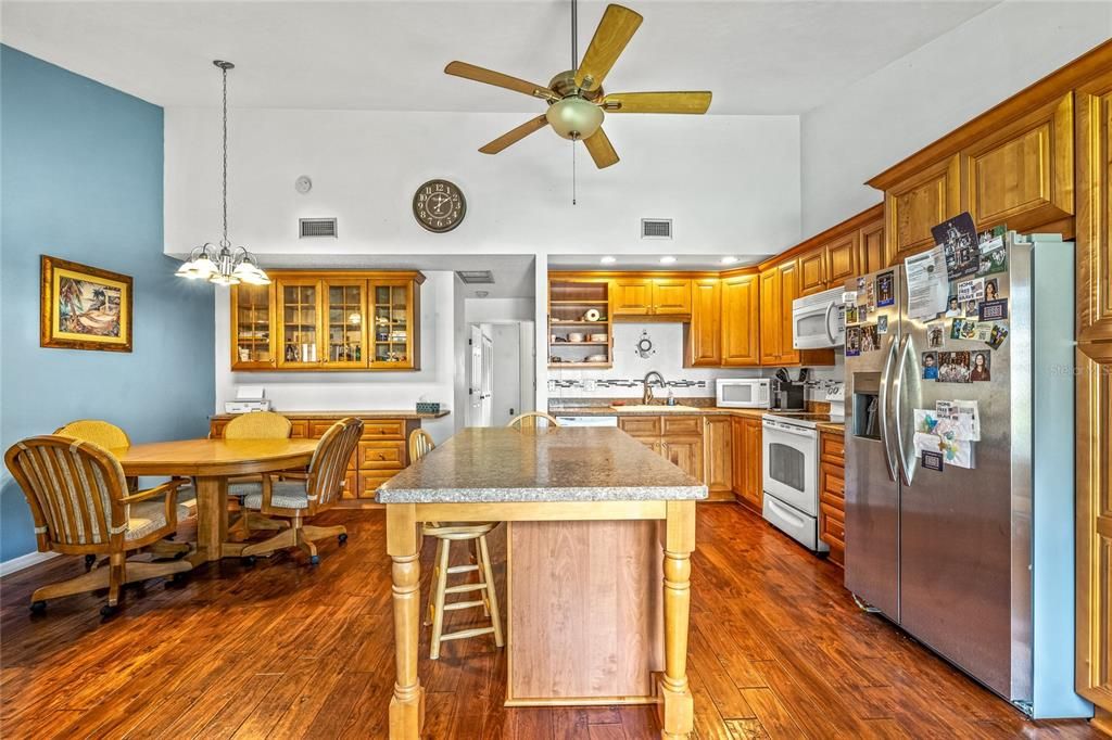 待售: $235,000 (3 贝兹, 2 浴室, 1542 平方英尺)