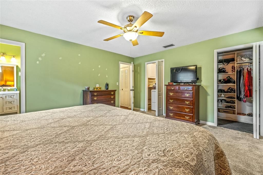 待售: $235,000 (3 贝兹, 2 浴室, 1542 平方英尺)