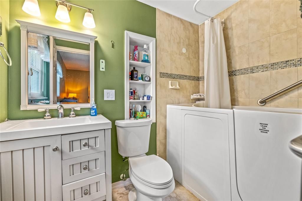 待售: $235,000 (3 贝兹, 2 浴室, 1542 平方英尺)