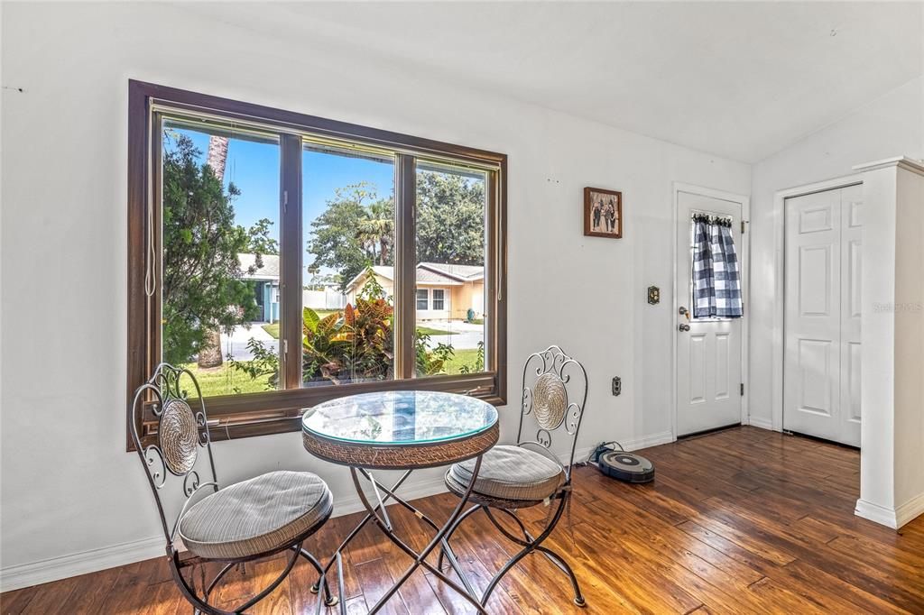 待售: $235,000 (3 贝兹, 2 浴室, 1542 平方英尺)