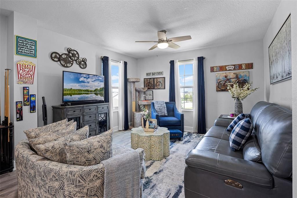 Active With Contract: $569,999 (5 beds, 3 baths, 3247 Square Feet)