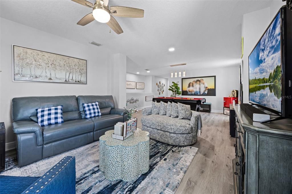 Active With Contract: $569,999 (5 beds, 3 baths, 3247 Square Feet)