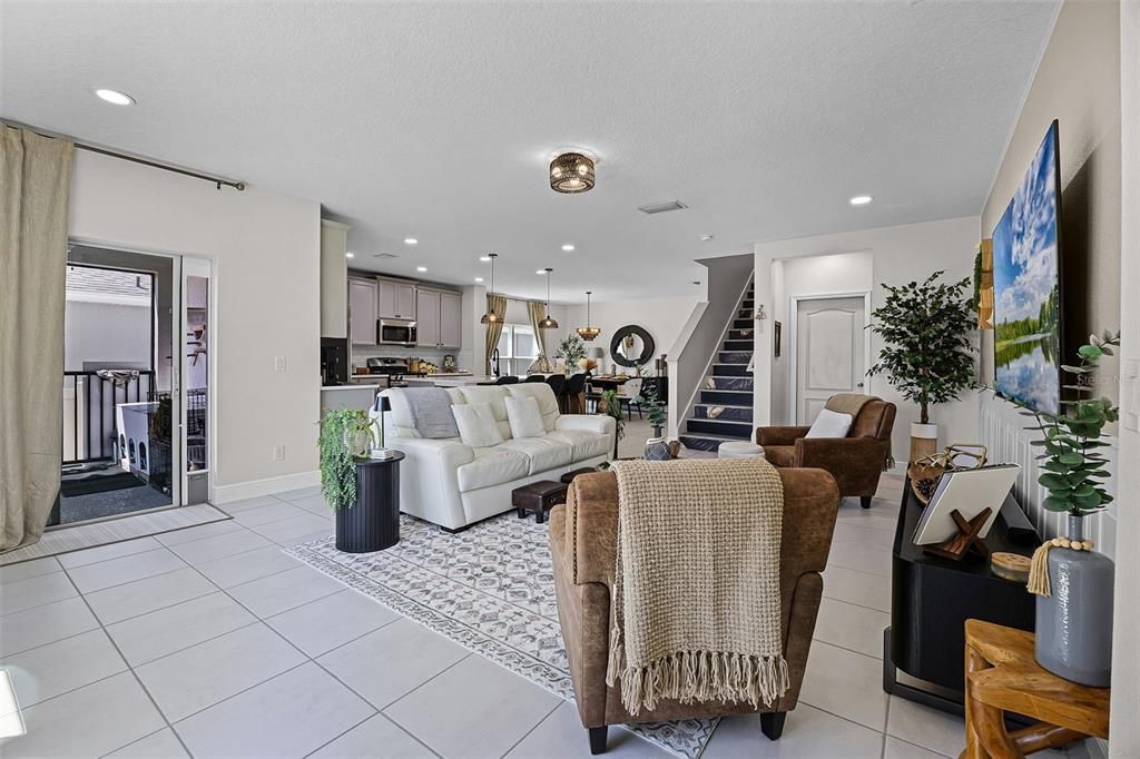 Active With Contract: $569,999 (5 beds, 3 baths, 3247 Square Feet)