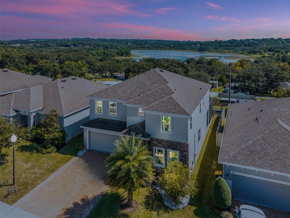 Active With Contract: $569,999 (5 beds, 3 baths, 3247 Square Feet)