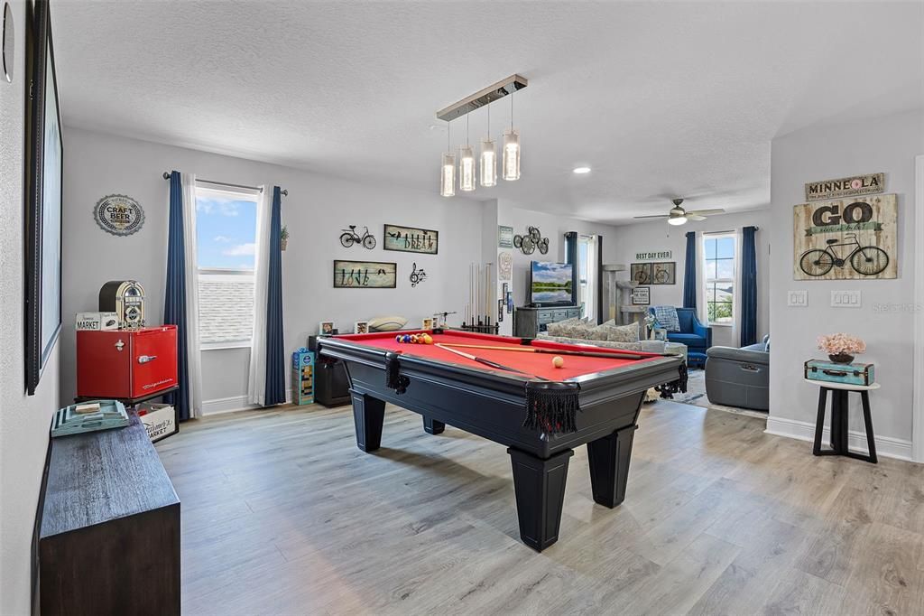 Active With Contract: $569,999 (5 beds, 3 baths, 3247 Square Feet)