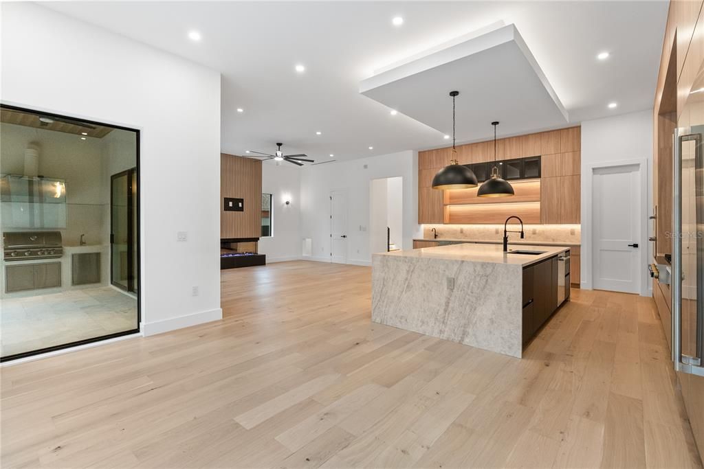 Activo con contrato: $1,685,000 (5 camas, 5 baños, 3420 Pies cuadrados)