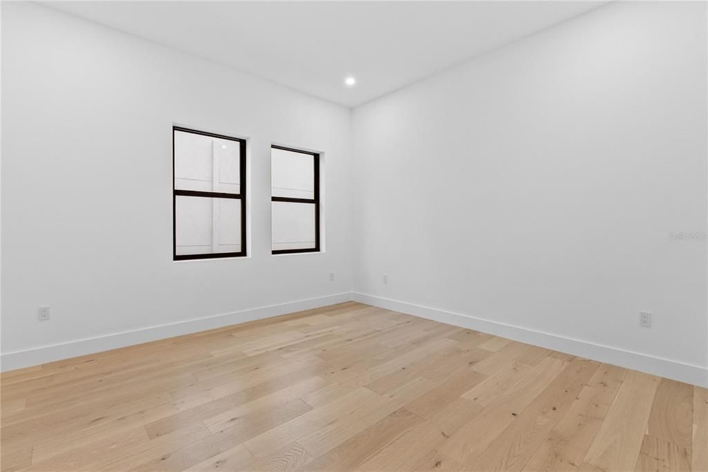 Activo con contrato: $1,685,000 (5 camas, 5 baños, 3420 Pies cuadrados)