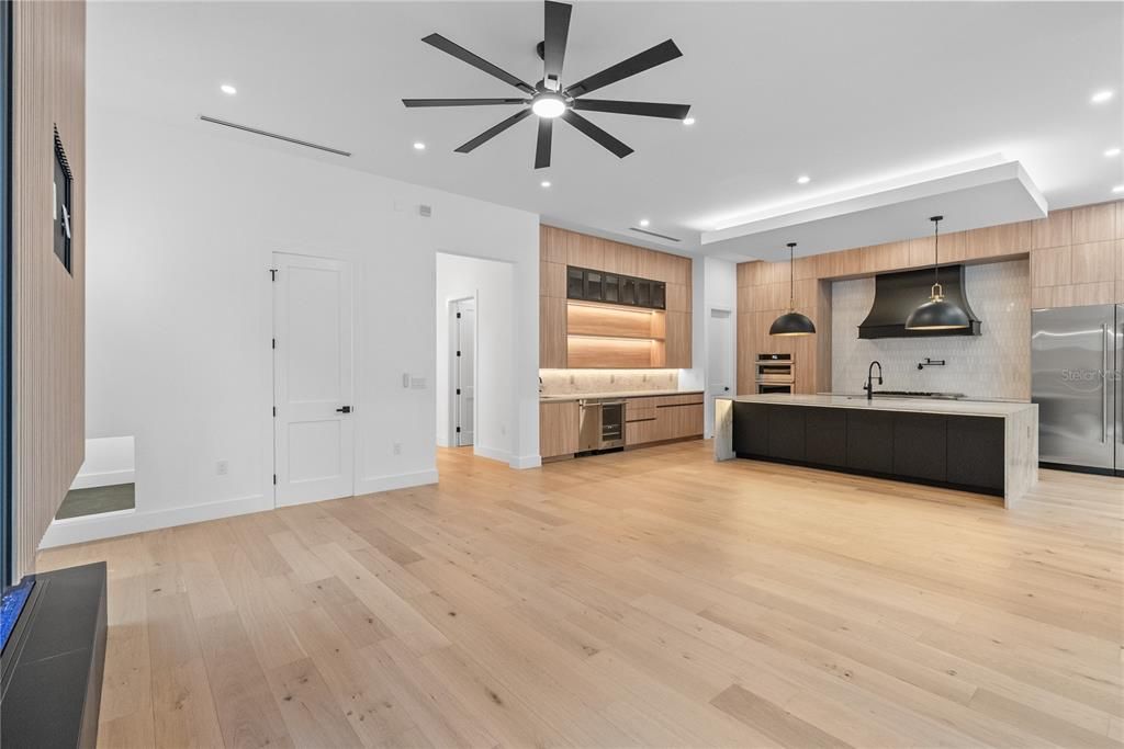 Activo con contrato: $1,685,000 (5 camas, 5 baños, 3420 Pies cuadrados)