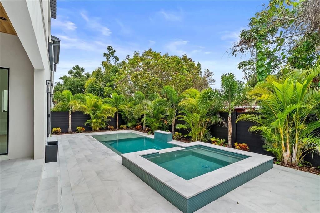 Activo con contrato: $1,685,000 (5 camas, 5 baños, 3420 Pies cuadrados)