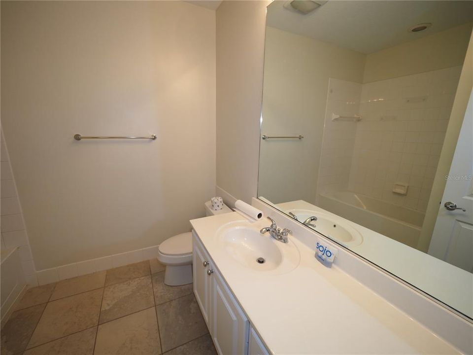 Active With Contract: $325,000 (3 beds, 2 baths, 1652 Square Feet)