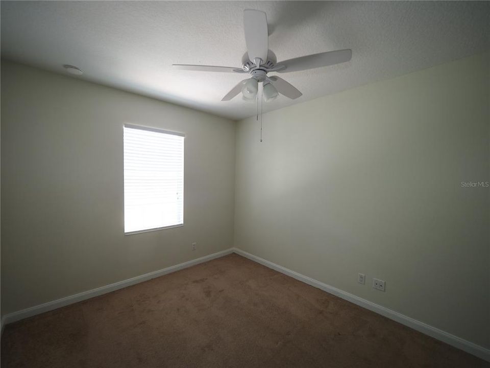 Active With Contract: $325,000 (3 beds, 2 baths, 1652 Square Feet)