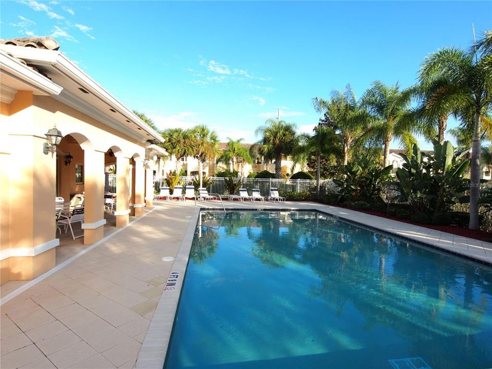 Active With Contract: $325,000 (3 beds, 2 baths, 1652 Square Feet)