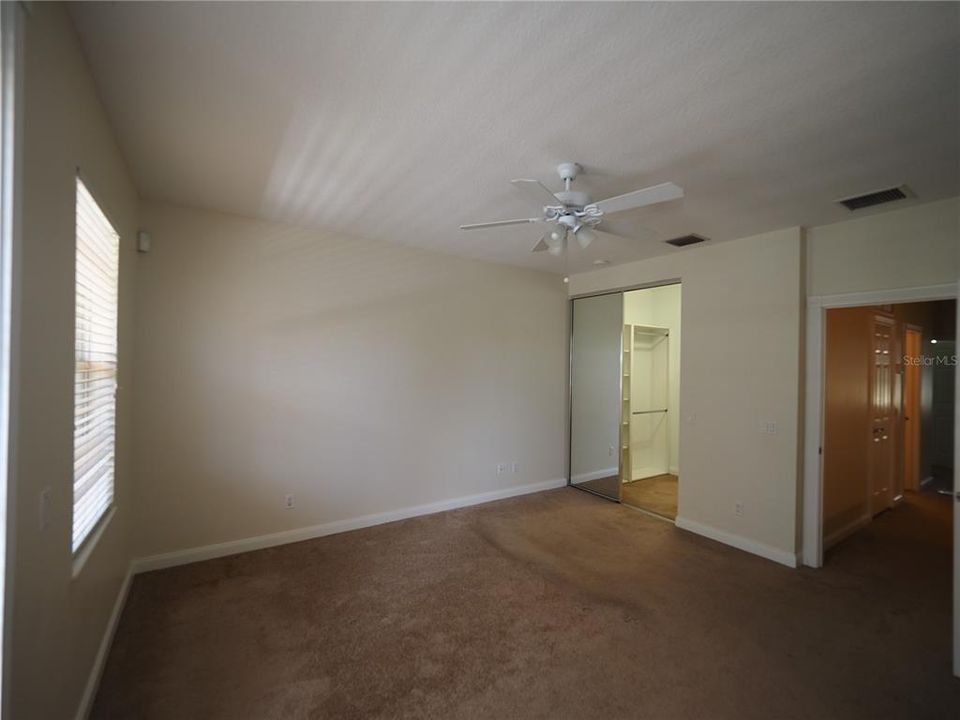 Active With Contract: $325,000 (3 beds, 2 baths, 1652 Square Feet)