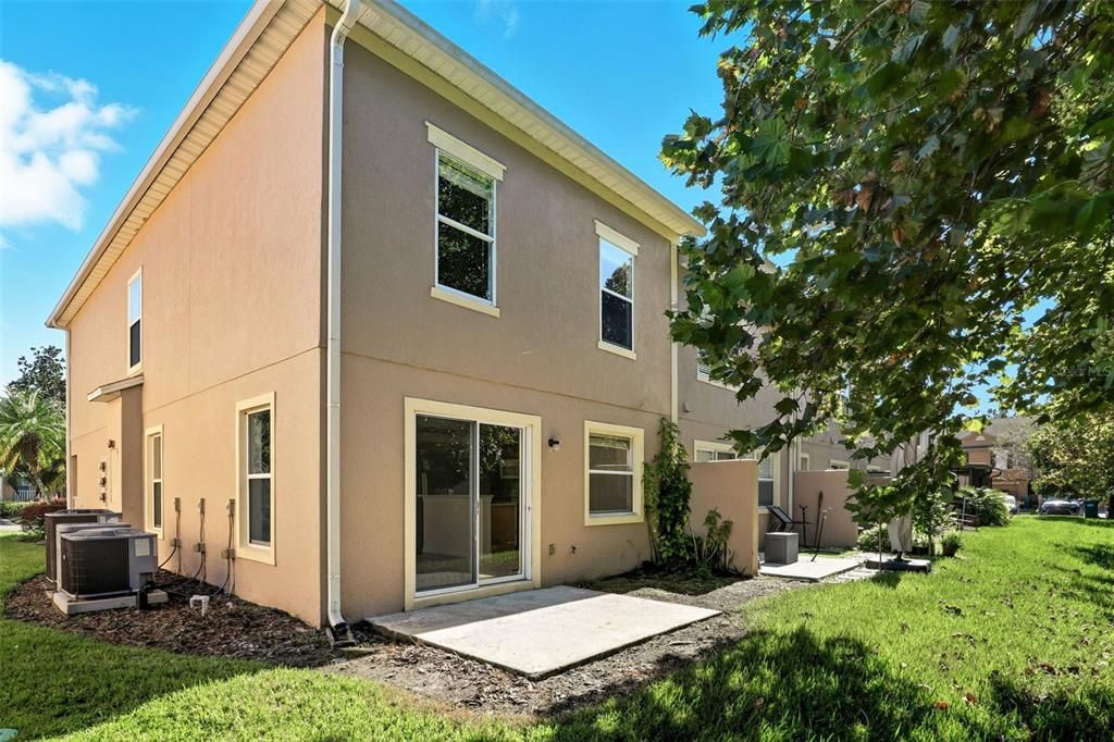 Под контрактом: $279,900 (3 спален, 2 ванн, 1915 Квадратных фут)