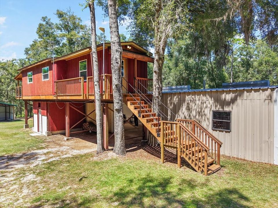 合同活跃: $325,000 (2 贝兹, 1 浴室, 864 平方英尺)