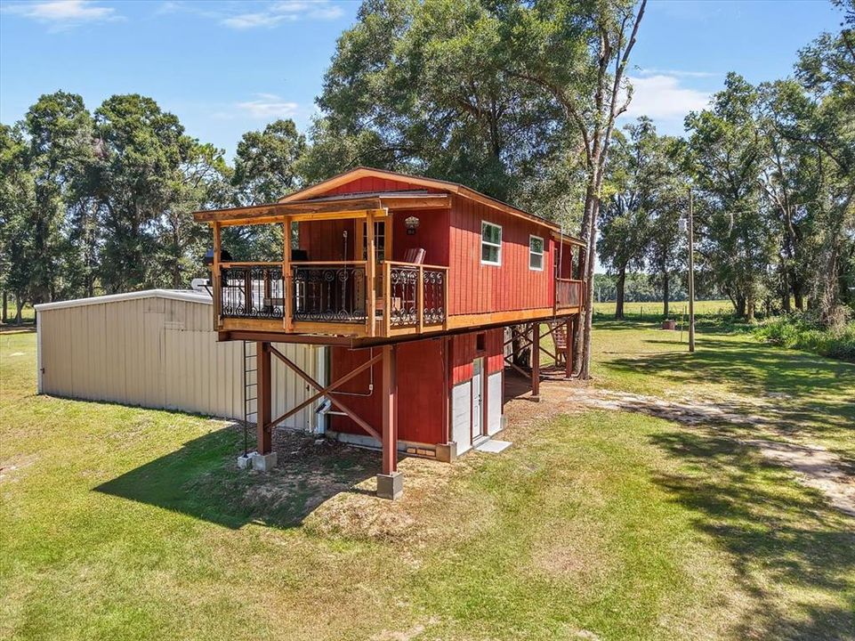 合同活跃: $325,000 (2 贝兹, 1 浴室, 864 平方英尺)