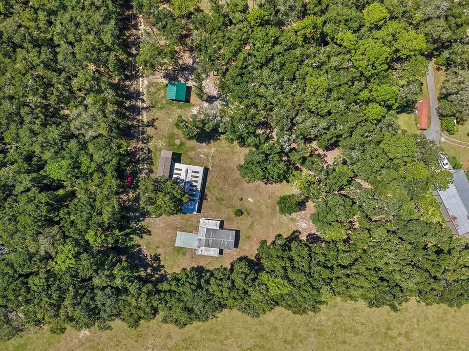 合同活跃: $325,000 (2 贝兹, 1 浴室, 864 平方英尺)