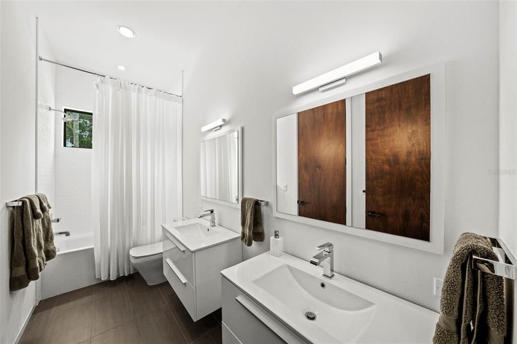 En Venta: $3,095,000 (5 camas, 4 baños, 4191 Pies cuadrados)