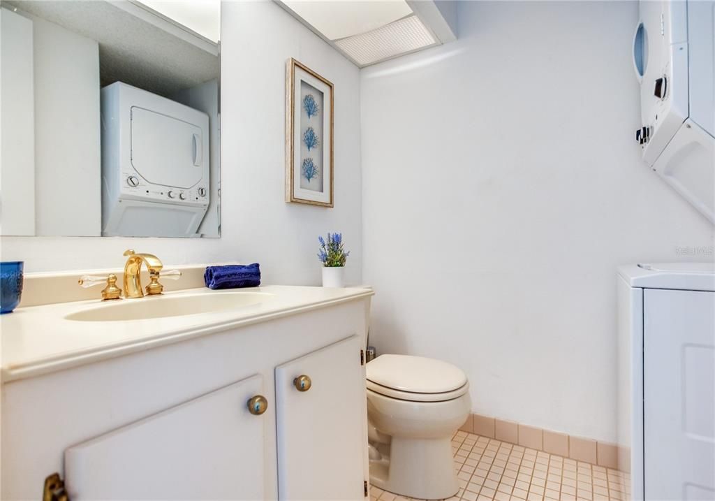 For Sale: $495,999 (1 beds, 1 baths, 755 Square Feet)