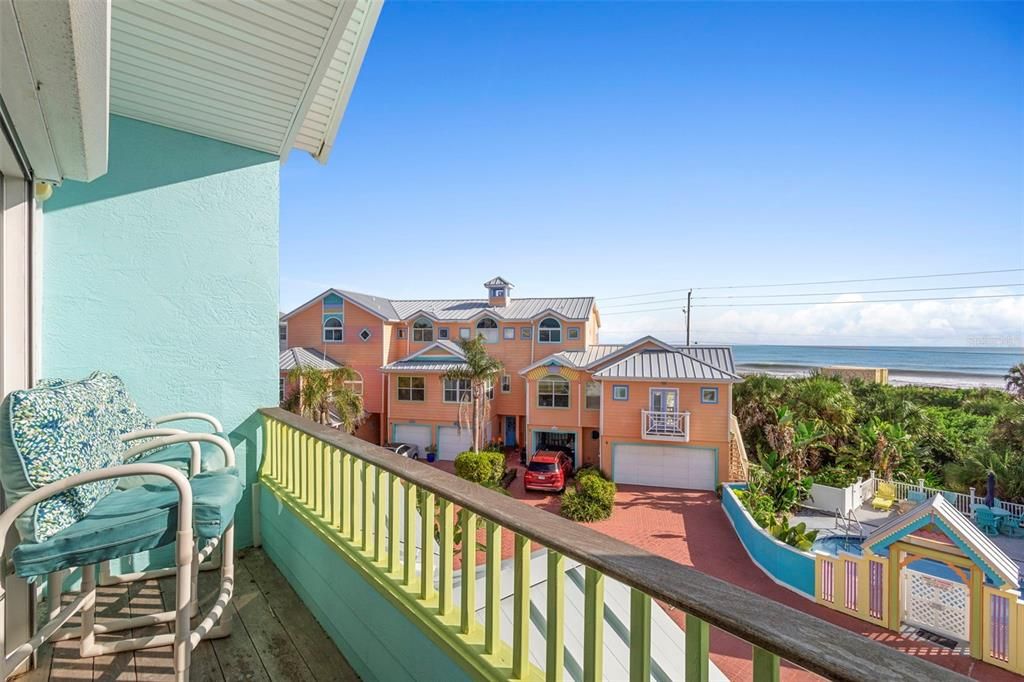 For Sale: $399,900 (2 beds, 2 baths, 1552 Square Feet)