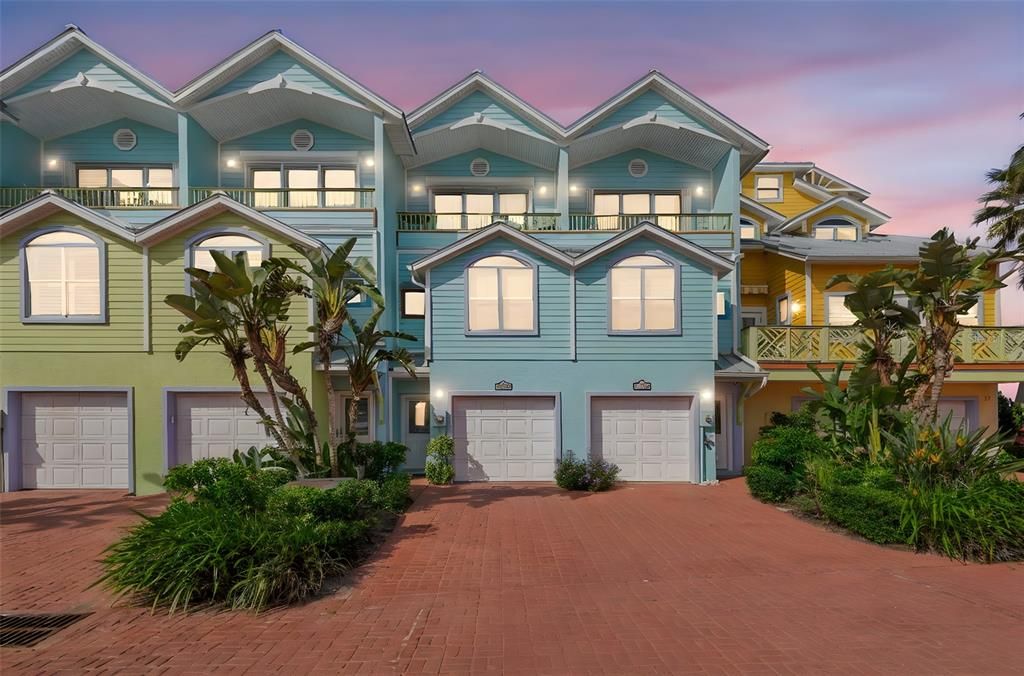 For Sale: $399,900 (2 beds, 2 baths, 1552 Square Feet)