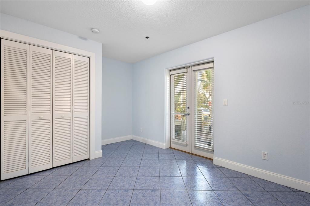 For Sale: $399,900 (2 beds, 2 baths, 1552 Square Feet)