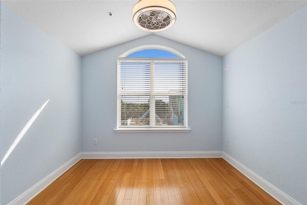 For Sale: $399,900 (2 beds, 2 baths, 1552 Square Feet)