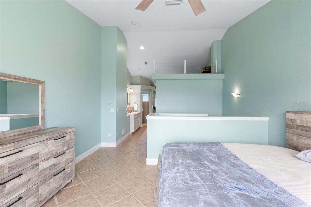 For Sale: $399,900 (2 beds, 2 baths, 1552 Square Feet)