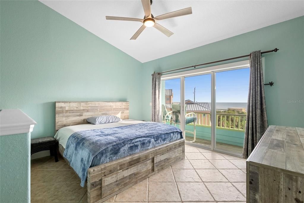 For Sale: $399,900 (2 beds, 2 baths, 1552 Square Feet)