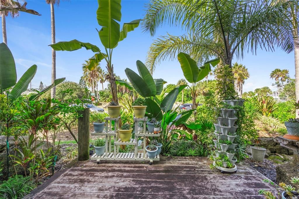 For Sale: $399,900 (2 beds, 2 baths, 1552 Square Feet)