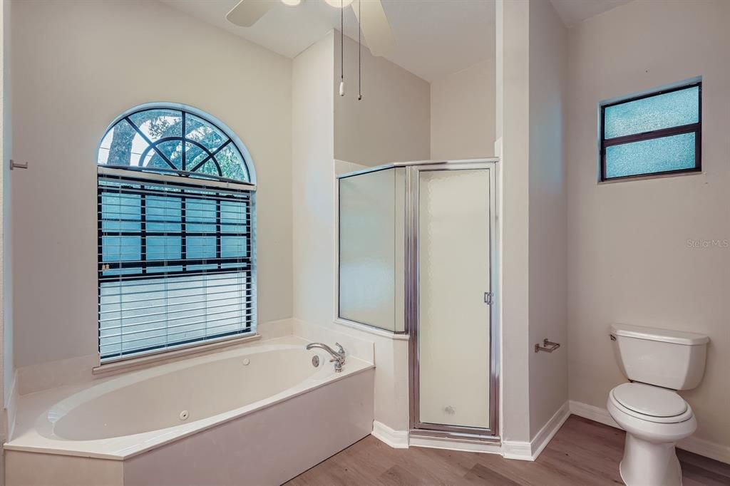 合同活跃: $345,000 (3 贝兹, 2 浴室, 1480 平方英尺)