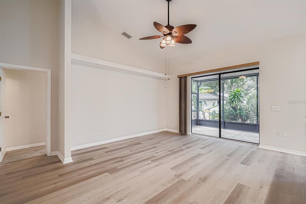 合同活跃: $345,000 (3 贝兹, 2 浴室, 1480 平方英尺)